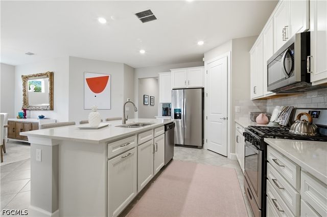 17033 Pine Lily LN, Punta Gorda, FL 33982