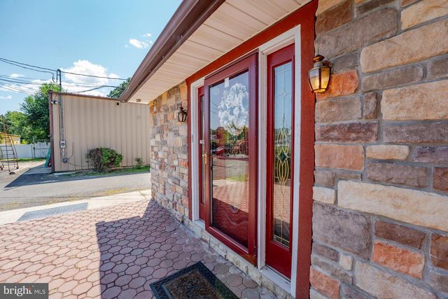 6529 DELILAH RD, Egg Harbor Twp, NJ 08234