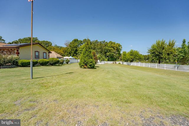 6529 DELILAH RD, Egg Harbor Twp, NJ 08234