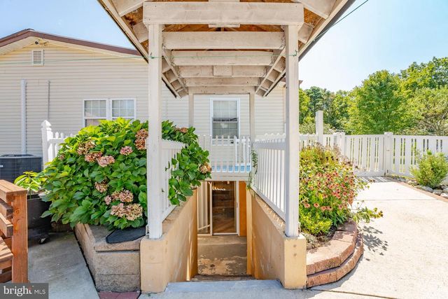 6529 DELILAH RD, Egg Harbor Twp, NJ 08234