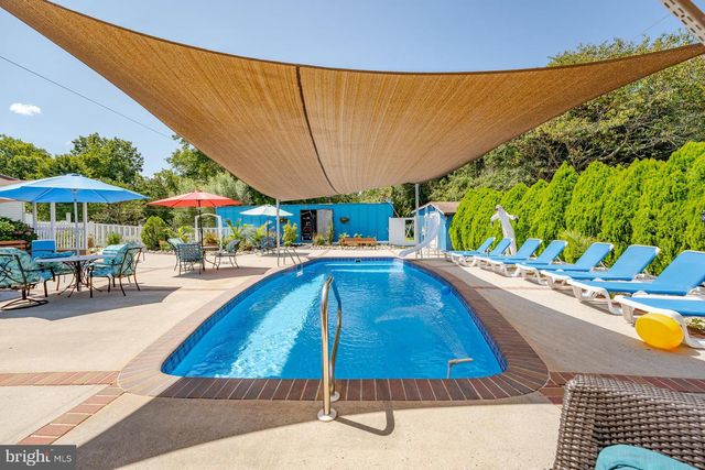 6529 DELILAH RD, Egg Harbor Twp, NJ 08234