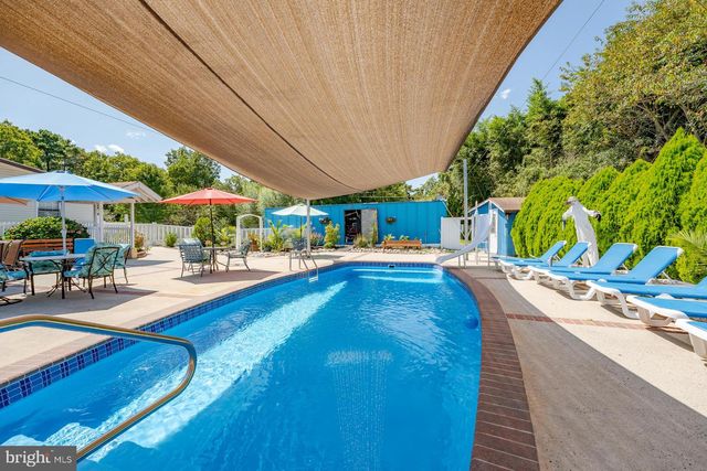 6529 DELILAH RD, Egg Harbor Twp, NJ 08234