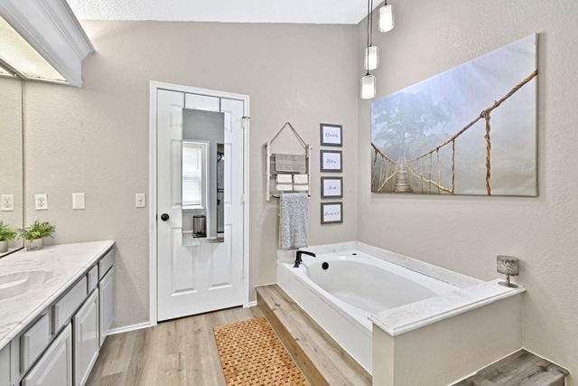 720 Bridget Way, Hurst, TX 76054