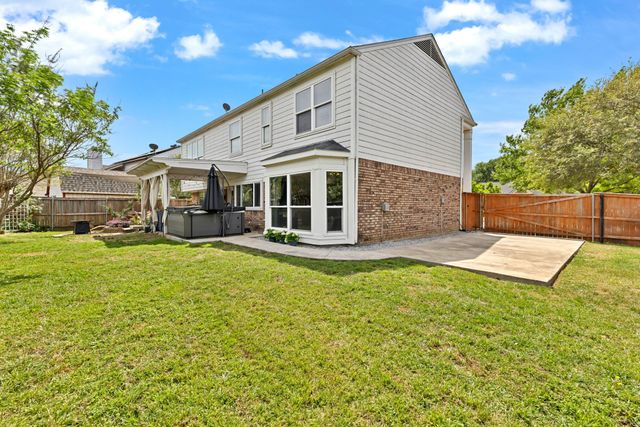 720 Bridget Way, Hurst, TX 76054