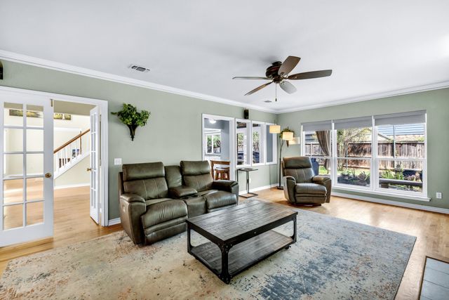 720 Bridget Way, Hurst, TX 76054