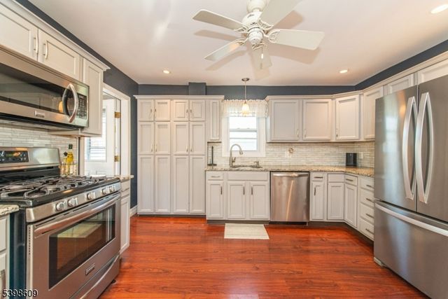 16 Hope Rd, Parsippany-troy Hills Twp., NJ 07878