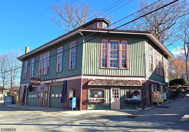 16 Hope Rd, Parsippany-troy Hills Twp., NJ 07878