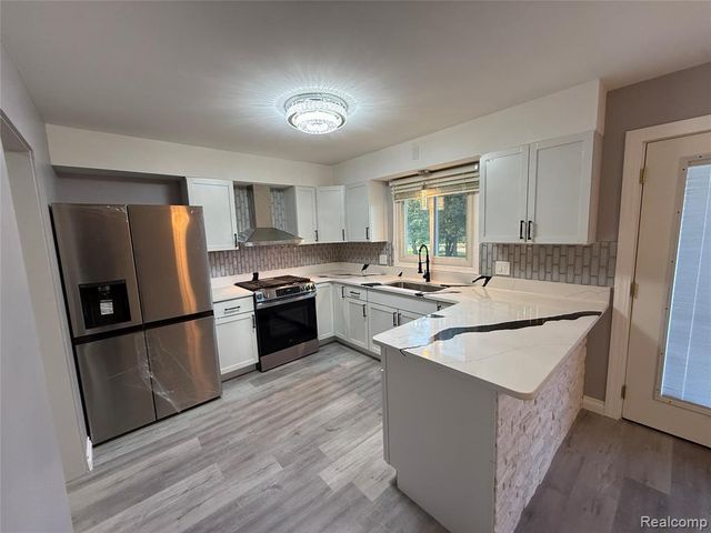 3306 Burlington Drive, Saginaw, MI 48601