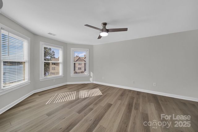 13824 Queens Harbor Road H, Charlotte, NC 28278