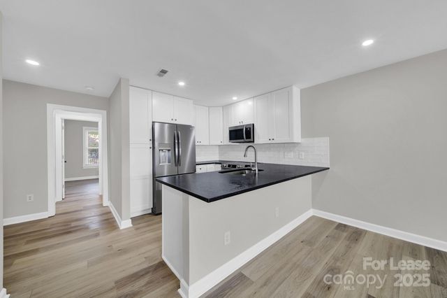 13824 Queens Harbor Road H, Charlotte, NC 28278