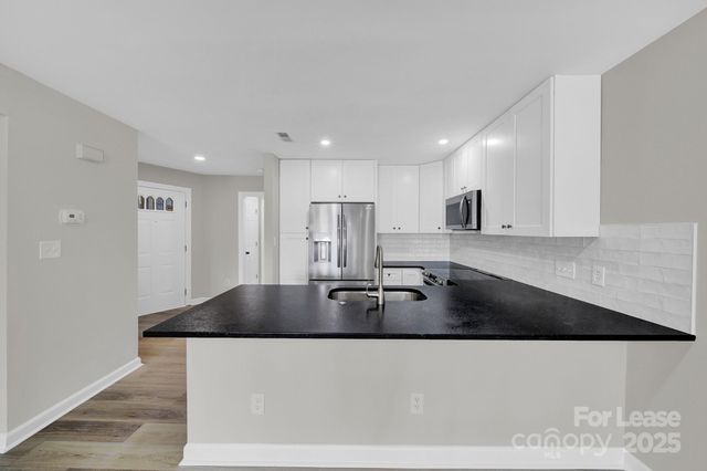 13824 Queens Harbor Road H, Charlotte, NC 28278