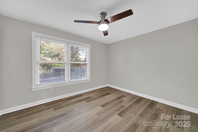 13824 Queens Harbor Road H, Charlotte, NC 28278