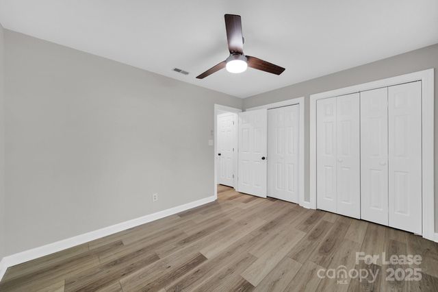 13824 Queens Harbor Road H, Charlotte, NC 28278