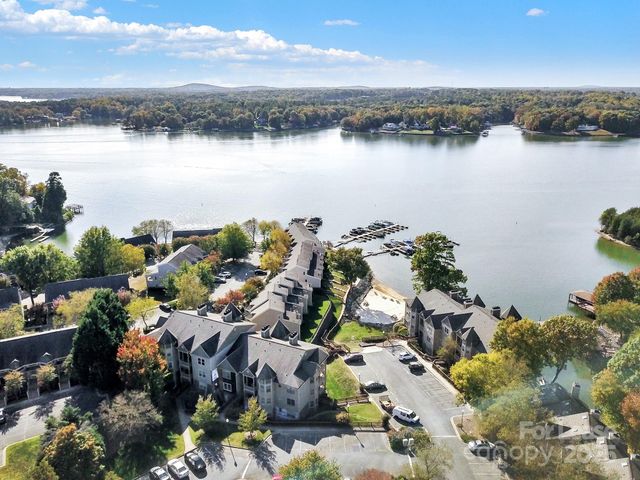 13824 Queens Harbor Road H, Charlotte, NC 28278
