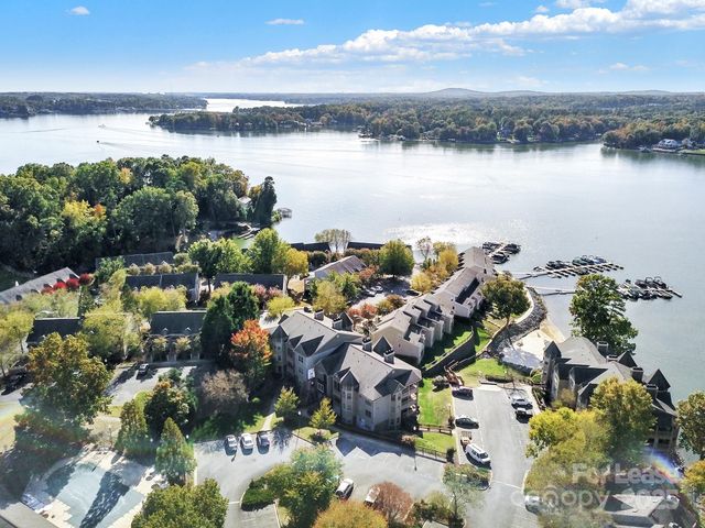 13824 Queens Harbor Road H, Charlotte, NC 28278