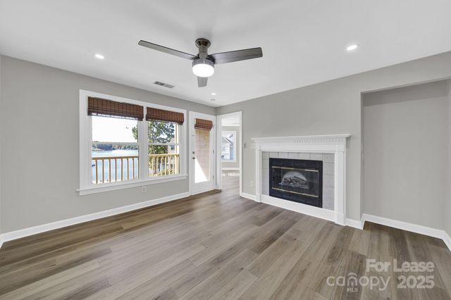 13824 Queens Harbor Road H, Charlotte, NC 28278