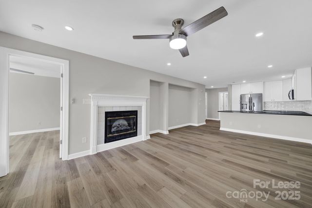 13824 Queens Harbor Road H, Charlotte, NC 28278