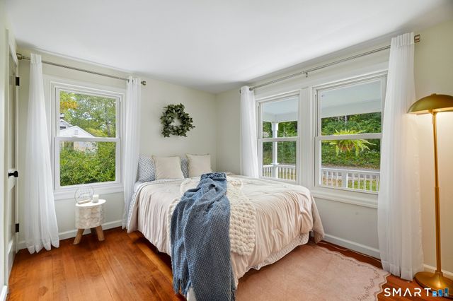 32 Sunset Terrace, Essex, CT 06426