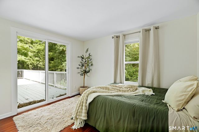 32 Sunset Terrace, Essex, CT 06426