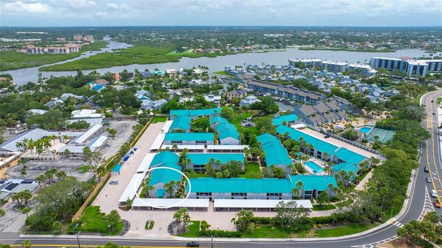 5641 MIDNIGHT PASS ROAD 902, Sarasota, FL 34242