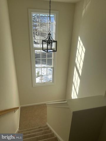 278 ELM CT, North Wales, PA 19454