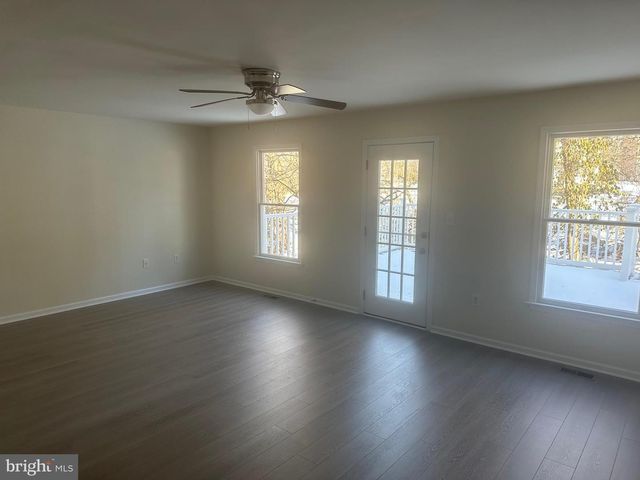 278 ELM CT, North Wales, PA 19454