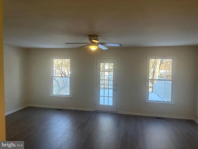 278 ELM CT, North Wales, PA 19454