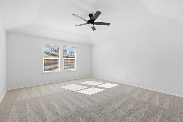 215 Willow Creek Lane, Terrell, TX 75160