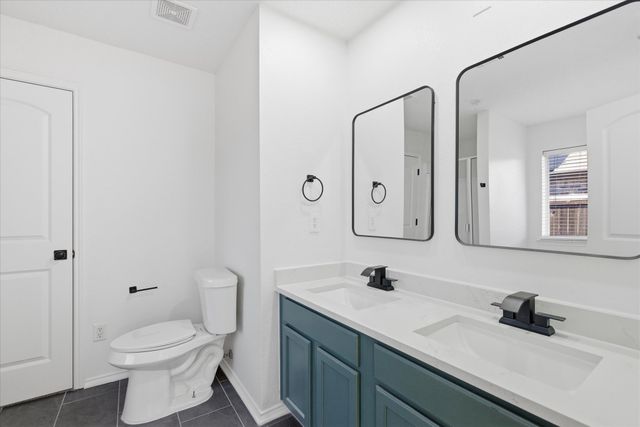 215 Willow Creek Lane, Terrell, TX 75160