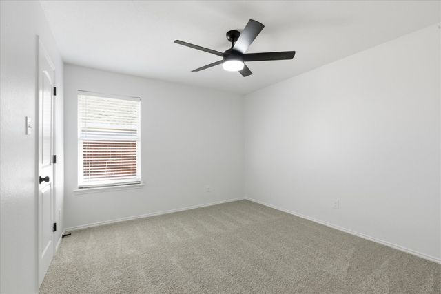 215 Willow Creek Lane, Terrell, TX 75160