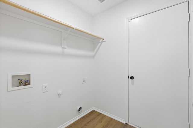 215 Willow Creek Lane, Terrell, TX 75160