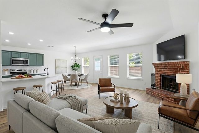 215 Willow Creek Lane, Terrell, TX 75160