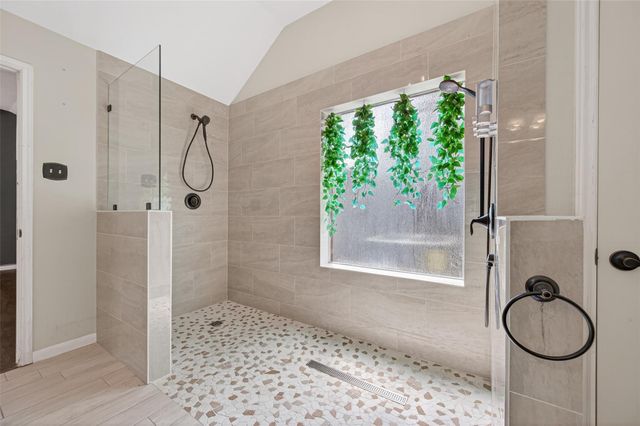 10406 Comanche Springs Court, Houston, TX 77095