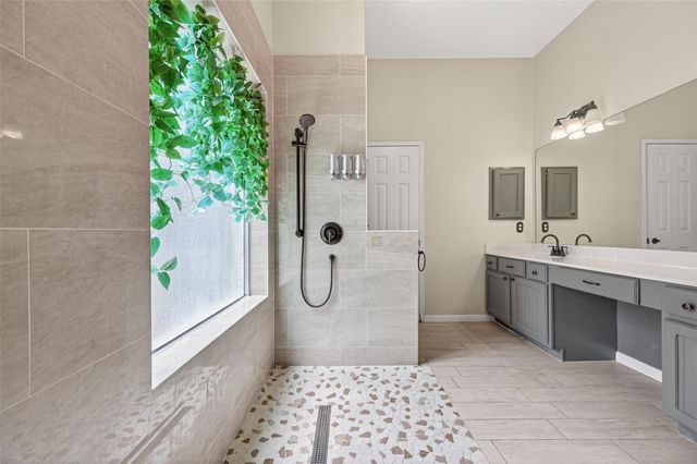 10406 Comanche Springs Court, Houston, TX 77095