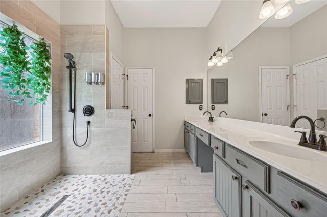 10406 Comanche Springs Court, Houston, TX 77095