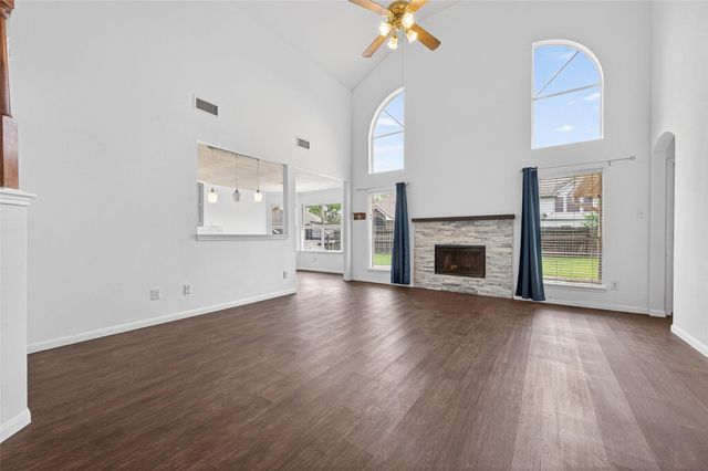 10406 Comanche Springs Court, Houston, TX 77095