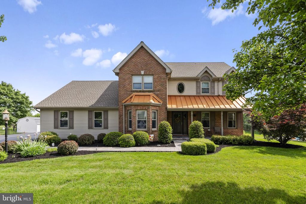 1820 OAKRIDGE CT, Lebanon, PA 17046