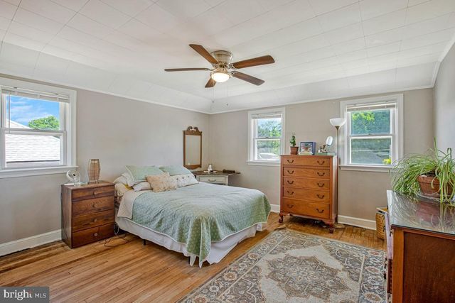 8438 OAKLEIGH RD, Baltimore, MD 21234