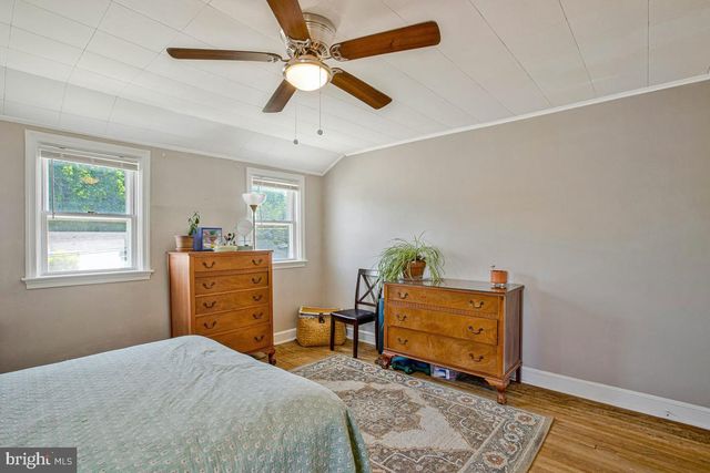 8438 OAKLEIGH RD, Baltimore, MD 21234