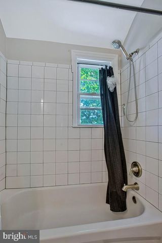 8438 OAKLEIGH RD, Baltimore, MD 21234