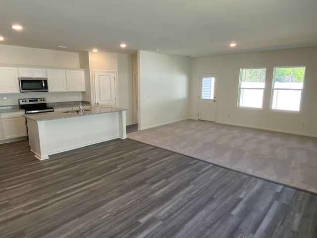 169 Admiral St, Conway, SC 29526