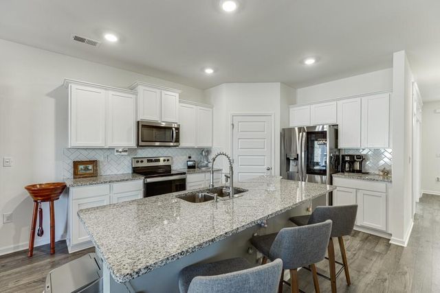 161 Canyon Ferry Way, Hoschton, GA 30548