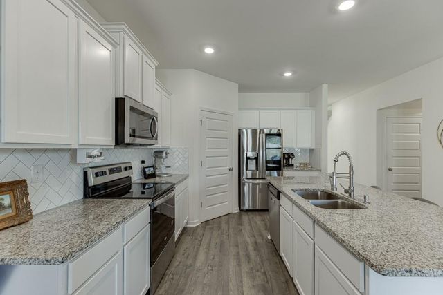 161 Canyon Ferry Way, Hoschton, GA 30548