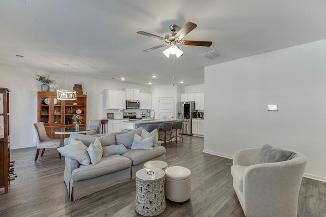 161 Canyon Ferry Way, Hoschton, GA 30548