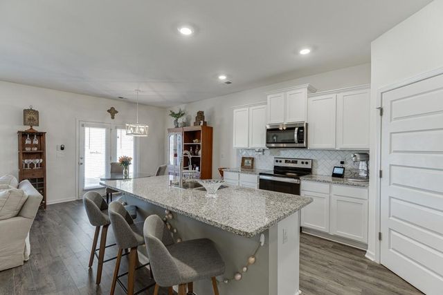 161 Canyon Ferry Way, Hoschton, GA 30548