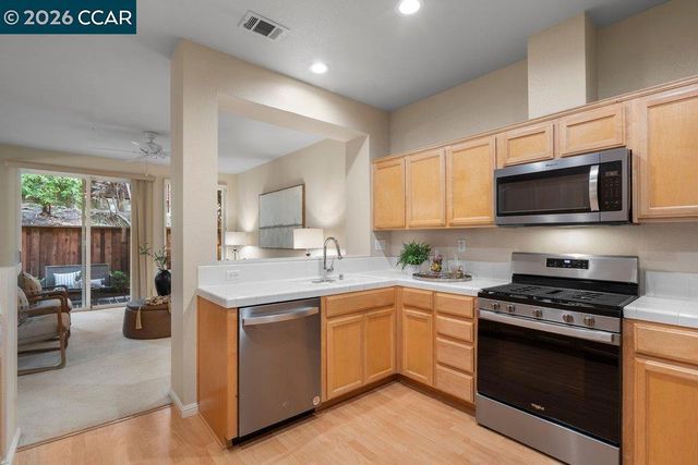 10780 Ruthven Ln, Dublin, CA 94568