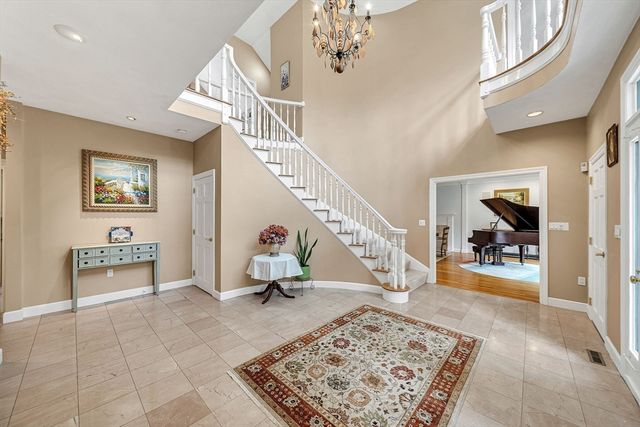 784 Strawberry Hill Rd, Concord, MA 01742