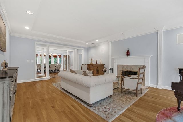 784 Strawberry Hill Rd, Concord, MA 01742
