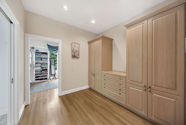 784 Strawberry Hill Rd, Concord, MA 01742