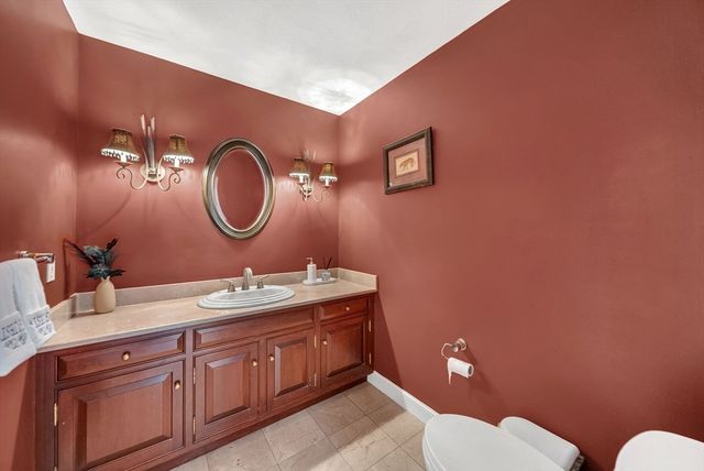 784 Strawberry Hill Rd, Concord, MA 01742